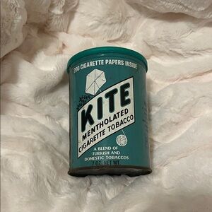 vintage KITE mentholated Cigarette tobacco tin EMPTY great colors, plastic lid
